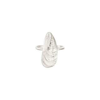 Catherine Weitzman Serenity Shell Ring