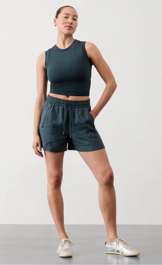 Athleta Retreat Linen Mid Rise Short