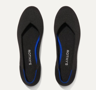 The Flat in Black Solid