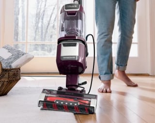 Shark upright vacuum