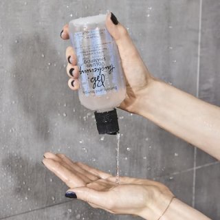 Bumble and Bumble. Thickening Volumizing Shampoo