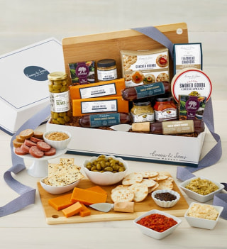 Lucca & Sons Sausage & Cheese Gift Box