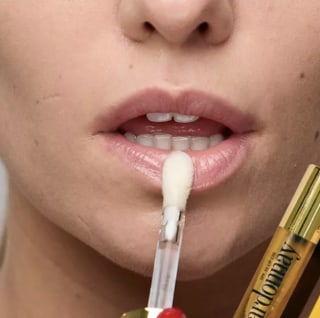Vacation Chardonnay Lip Oil (SPF 30)
