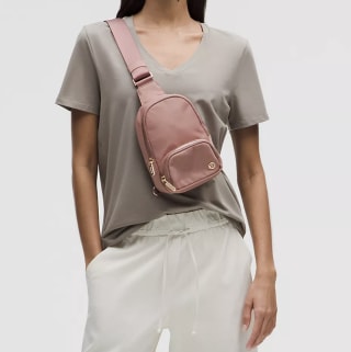 Lululemon Everywhere Small Sling Bag