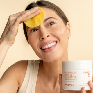 Innisfree Green Tea Enzyme Vitamin C Brightening Toner Pads