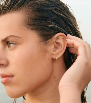 Cove The "Low Tide" Huggie Hoop Earrings