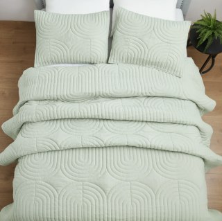 Beautiful by Drew Barrymore Geo Jersey Quilt