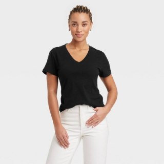 Universal Thread Short Sleeve V-Neck T-Shirt