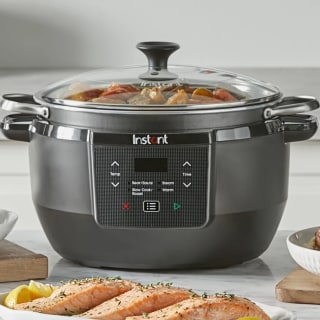 Instant Pot Superior Cooker Chef Series 7.5Qt Slow Cooker + Multifunctional Cooker