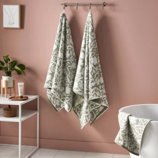 Threshold Performance Plus Bath Towel