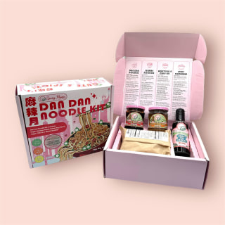 Spicy Moon Vegan Dan Dan Noodle Kit for 4