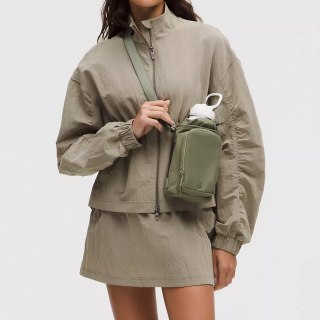 Lululemon Water Bottle Crossbody with Front Pocket 2L