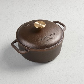 Smithey Ironware Dutch Oven