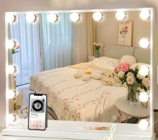 Vanitii 23" x 18" Hollywood Vanity Mirror