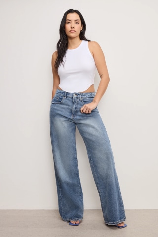 Good American Good Ease Relaxed Jeans