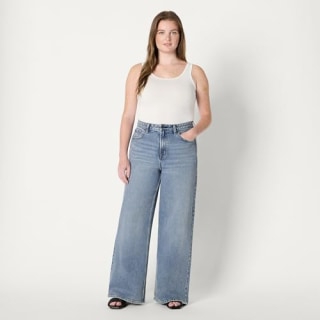 Amazon Essentials Women's Low Stretch High-Rise Wide Leg Jean