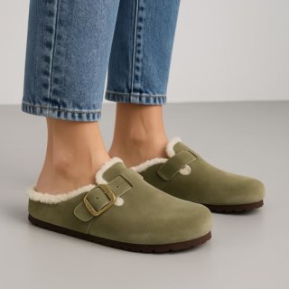 Cushionaire Haven Genuine Leather Clogs