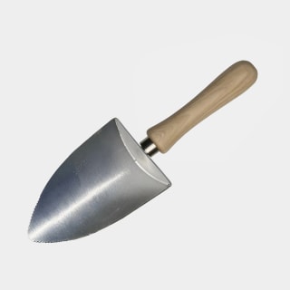 Sneeboer x Gardenheir Serrated Garden Scoop