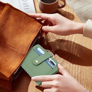 Airkit RFID-Blocking Small Leather Wallet