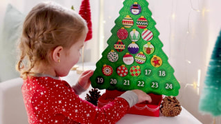 Melissa & Doug Countdown to Christmas Wooden Advent Calendar