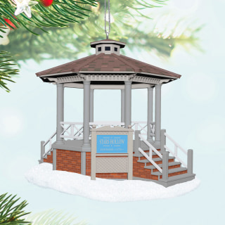 Hallmark "Gilmore Girls" Stars Hollow Gazebo Musical Ornament