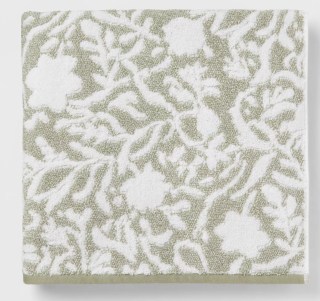 Threshold Performance Plus Bath Towel