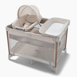 Graco Pack n' Play Close2Baby Seat Lux Playard