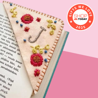 Moteerllu Embroidered Book Page Holders