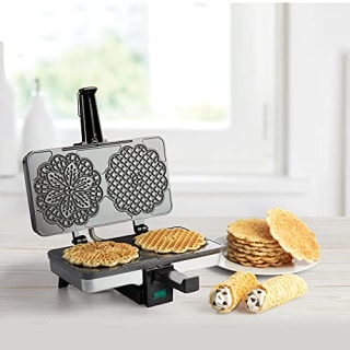 Electric Pizzelle Maker
