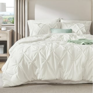 U by Bedsure Queen Comforter Set (7 Piece)