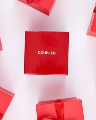 We're Not Really Strangers Couples Edition Card Game