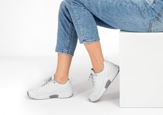 Orthofeet Coral Athletic Shoes