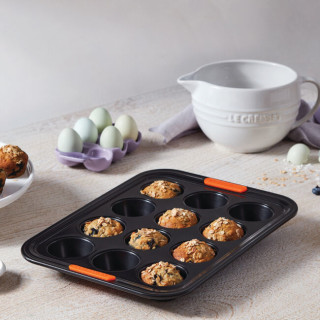 Le Creuset Non-stick Metal Bakeware 12-Cup Muffin Pan