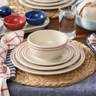 Fiesta Americana Scarlet Band Classic Bistro Place Setting (3 Piece)