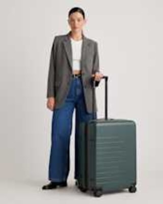 Quince Expandable Medium Check-In Suitcase