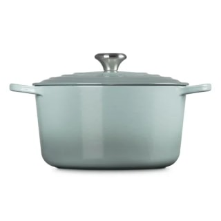 Le Creuset Signature Deep Round Dutch Oven