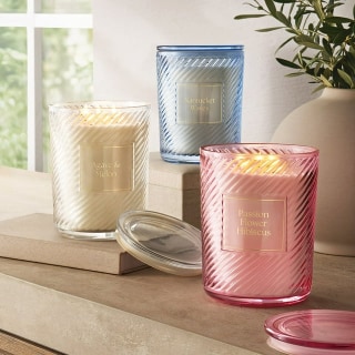 Member's Mark 3-Wick Ribbed Glass Candle (28 Ounce)