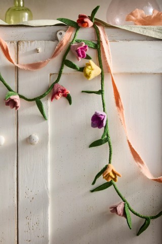 Terrain Tulips Felt Garland