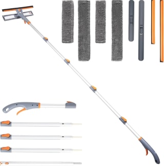 Eazer Extendable Window Squeegee with Spray