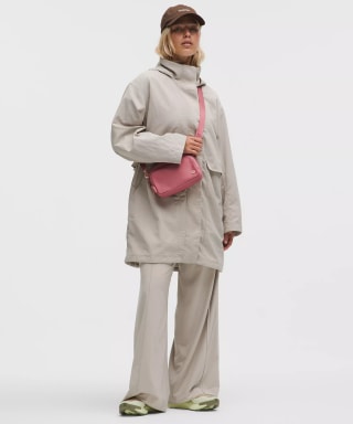 Lululemon Everywhere Crossbody Bag 2L Metal Hardware