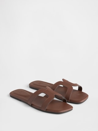 Gap Vegan-Leather Flip Flops
