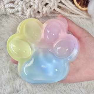 Big Taba Squishy Cat Paw