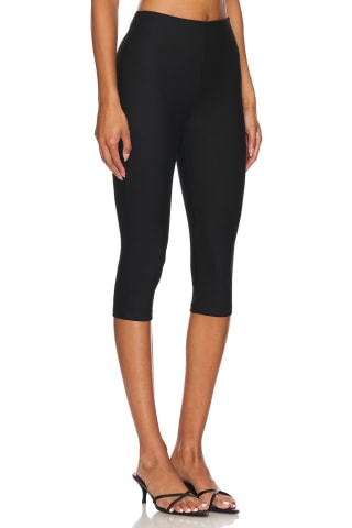 Superdown Chaya Capri