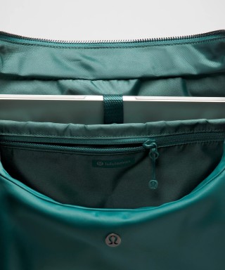 Lululemon City Essentials Oversized Shoulder Bag 