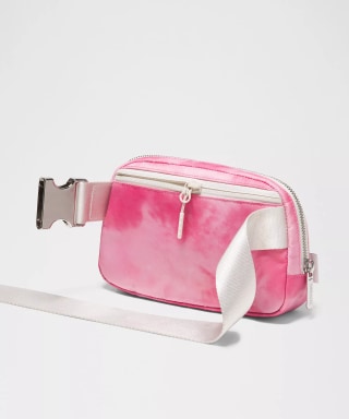Lululemon Everywhere Belt Bag 1L Metal Hardware