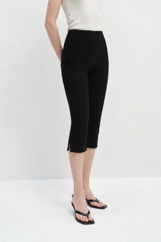 Rue Sophie Margot Knit Capri Pant