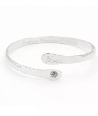 Dloria Engraved Mom Bracelet
