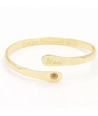 Dloria Engraved Mom Bracelet