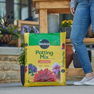 Miracle-Gro Potting Mix