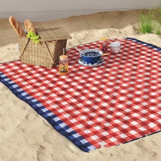 Room Essentials Gingham Portable Picnic Blanket